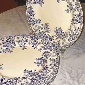 6 Large Devon Cottage by Johnson Brothers Width: 10 1/2 in